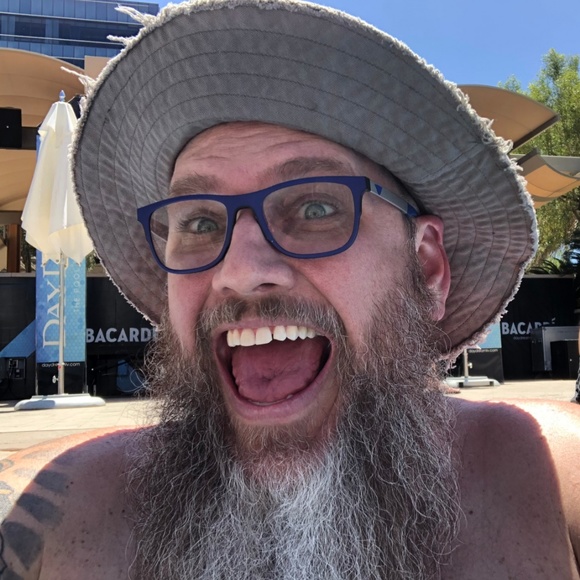 Meet your Posher, Jason - Picture 2 of 2